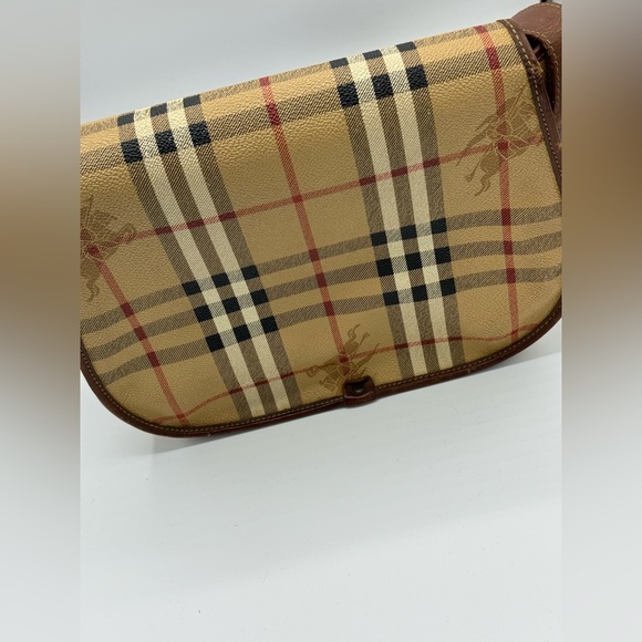 AUTHENTIC BURBERRY Crossbody Flap Ba - Picture 9 of 13